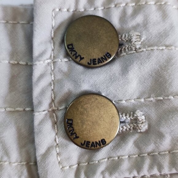 DKNY Jeans bermuda cargo short cream colour women's size 6 - Picture 9 of 15